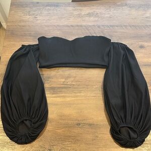 Black Balloon Crop Top